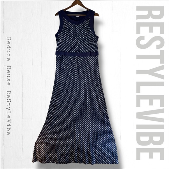 Lands' End Dresses & Skirts - LANDS’ END Women’s Size XL Dress Maxi Length Polka Dot Stretch Side Slits